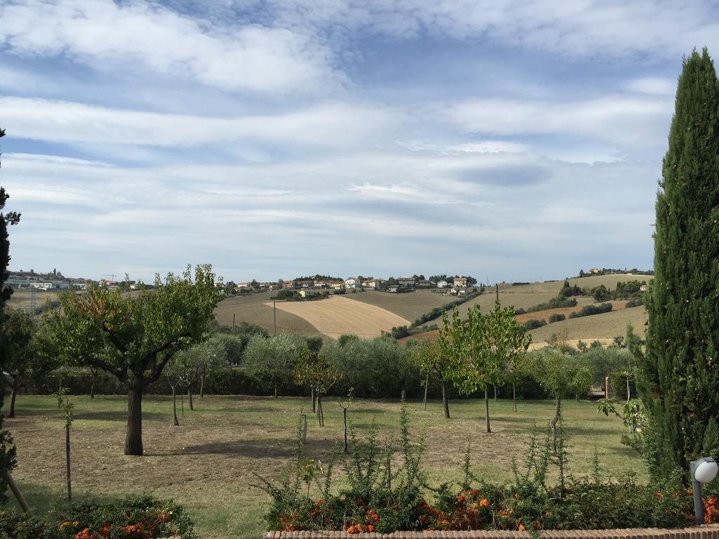 Villa Dolcevita San Costanzo Exterior photo