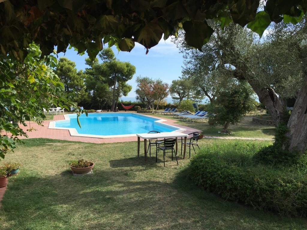 Villa Dolcevita San Costanzo Exterior photo