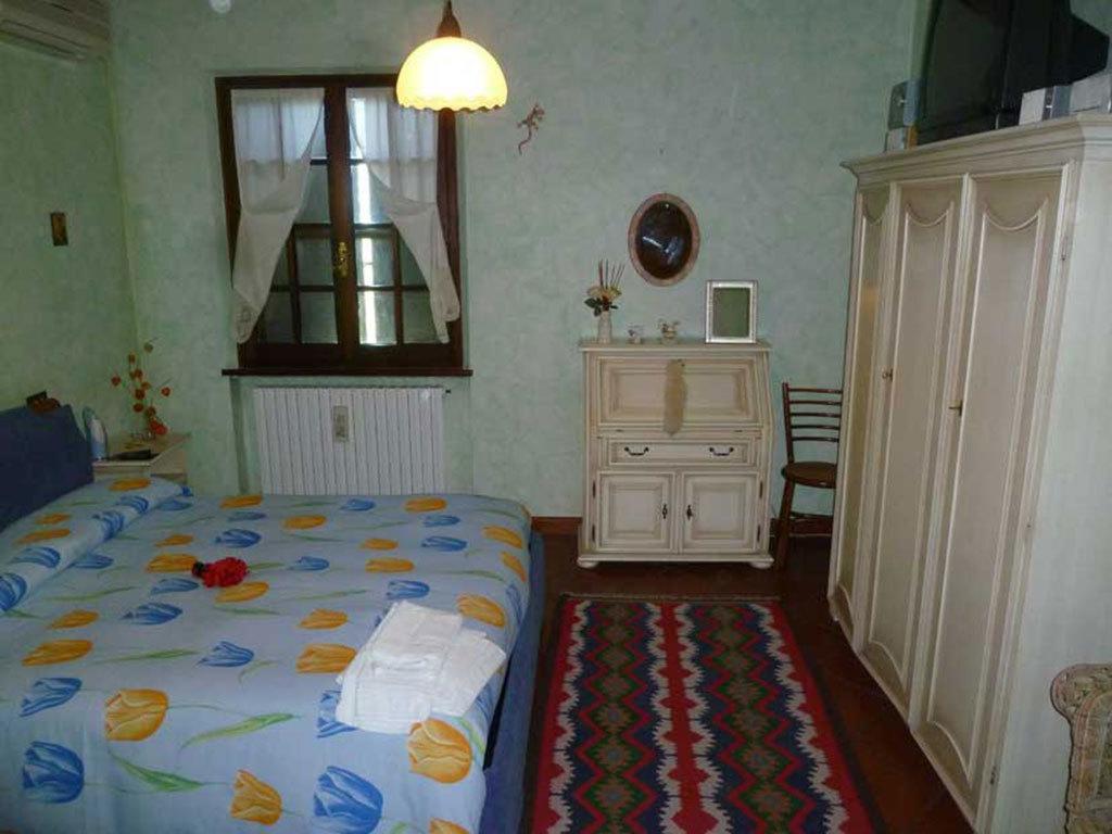 Villa Dolcevita San Costanzo Room photo