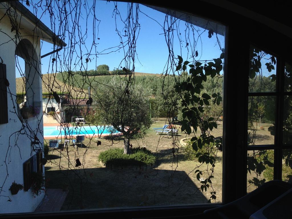 Villa Dolcevita San Costanzo Room photo